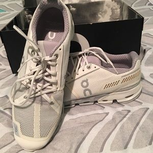 ON running, Cloudflyer, Never worn, size women 9.5